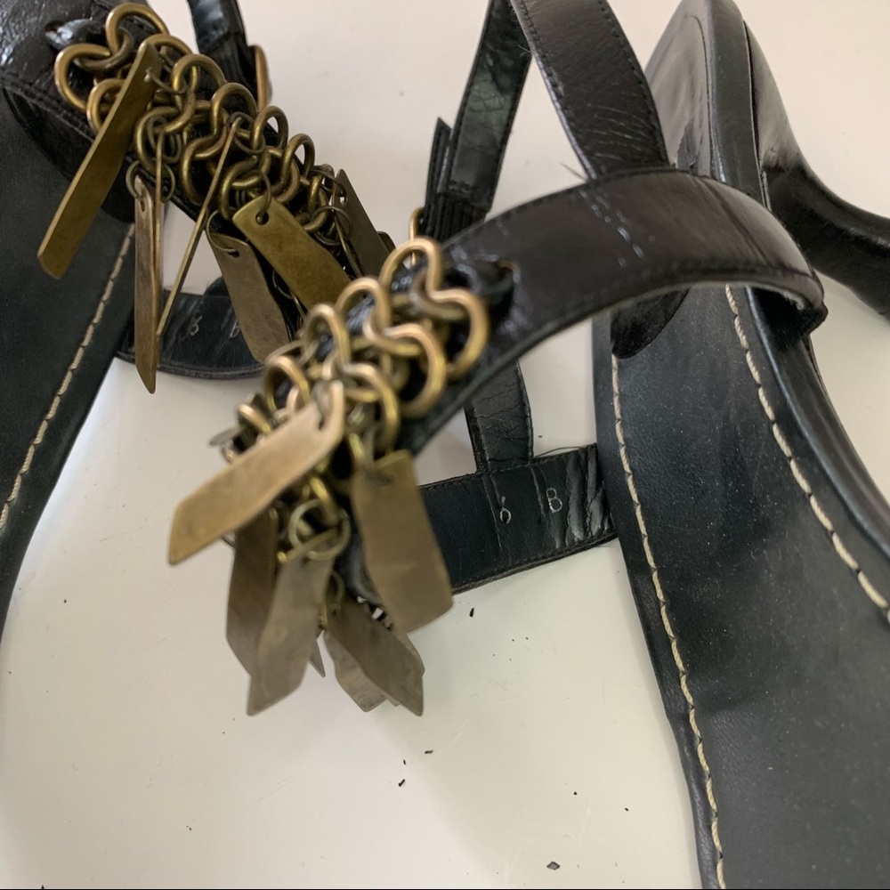 Stuart Weitzman Heeled Toe Ring Sandals with Bronze Metal Fringe, US W6 - Picture 8 of 12